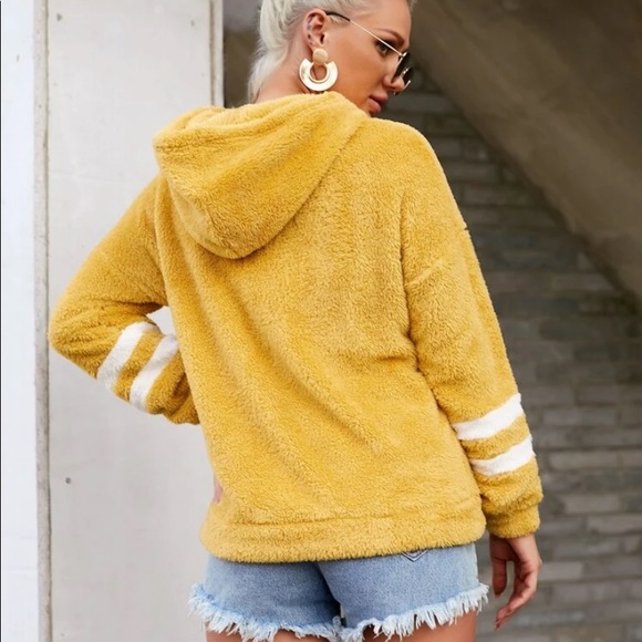 🌼💛Extremely Soft Hoodie - Picture 6 of 16